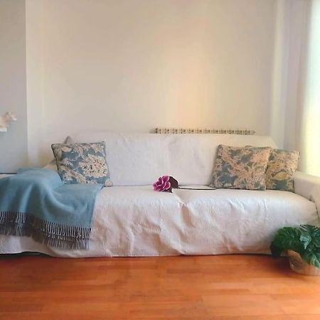 Acogedor Apartamento Con Piscina Y Garaje Apartman Huesca Kültér fotó