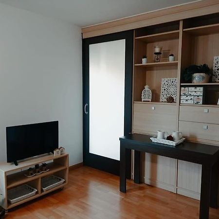 Acogedor Apartamento Con Piscina Y Garaje Apartman Huesca Kültér fotó