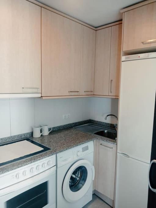 Acogedor Apartamento Con Piscina Y Garaje Apartman Huesca Kültér fotó